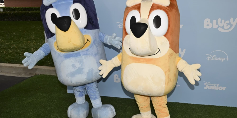 Animācijas seriāla "Bluey" varoņi - Bluey un Bingo.