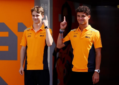 "McLaren" piloti Oskars Piastri un Lando Noriss vienojušies, ka savā starpā vairs necīnīsies un rīkosies tikai komandas interesēs.