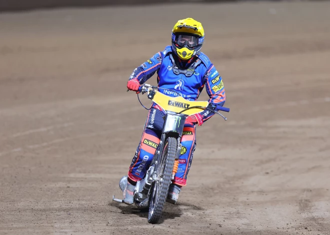 Spīdvejists Ļebedevs pirmo reizi karjerā "Grand Prix" posmā sasniedz finālu