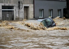  Centrāleiropā vētra "Boriss" izraisījusi plūdus. 