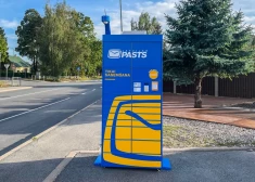 "Latvijas Pasts" testē pirmo mobilo pakomātu Latvijā