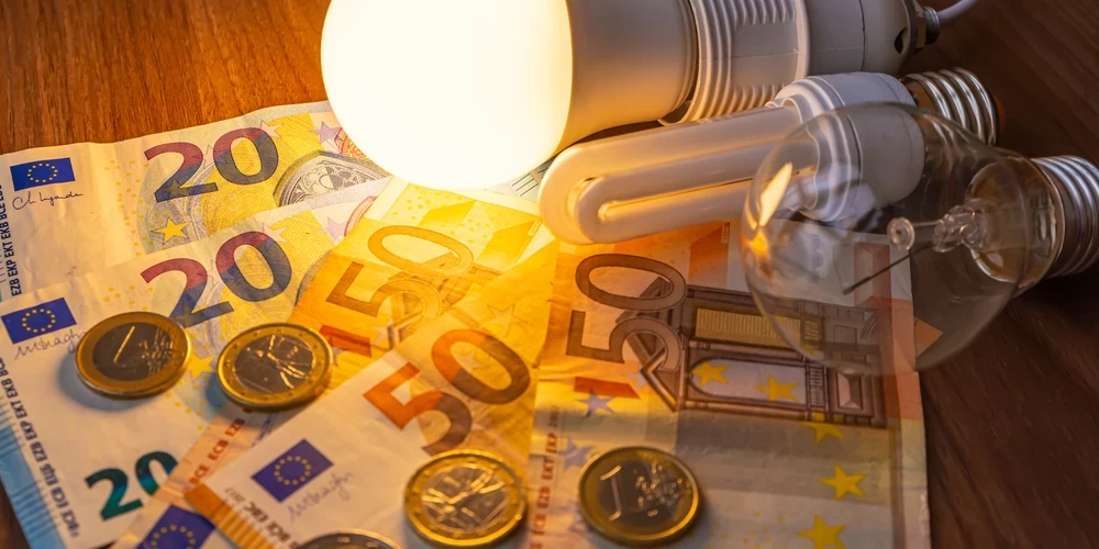Mazāka maksa par elektrību jānodrošina visiem, kuriem valsts to paredzējusi.