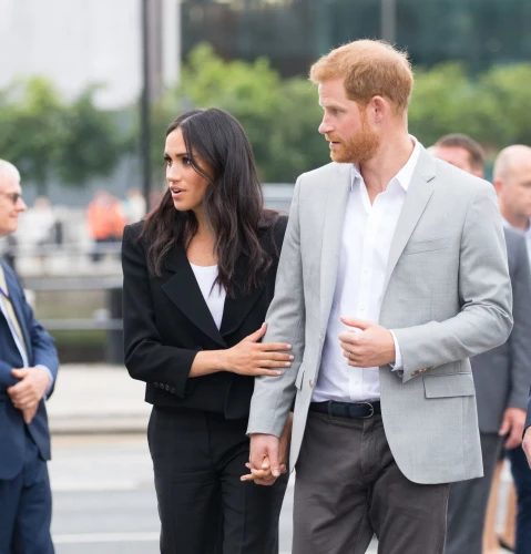 Princis Harijs un Megana Mārkla oficiālajā vizītē Dublinā 2018. gadā. Tieši no šīs vizītes preses fotogrāfijām karaliskā ģimene izraudzījusies vienu, ar kuru sveikt Hariju 40. dzimšanas dienā.