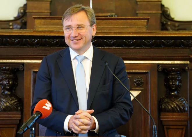 Pensiju vietā līdzekļus budžetam vienkāršāk būtu meklēt ar PVN celšanu, norāda LU rektors Bērziņš