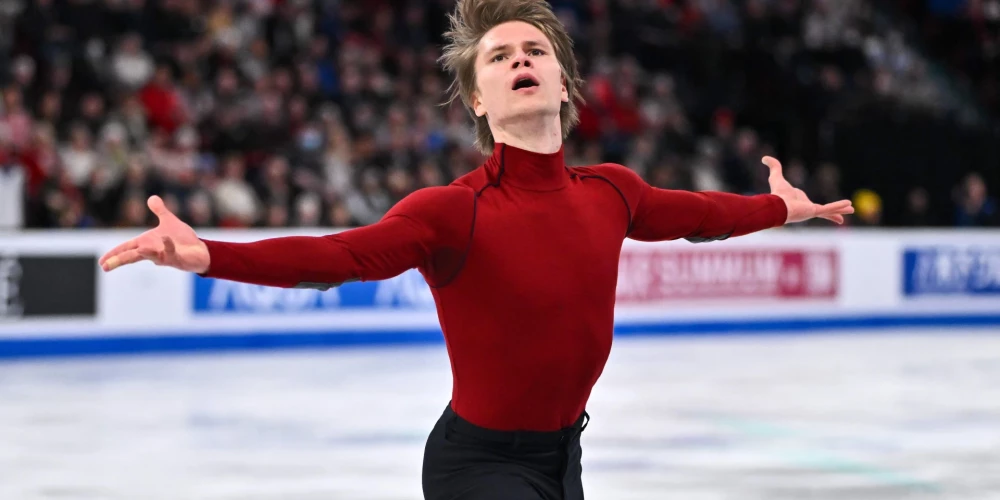 Latvijas labākais daiļslidotājs Deniss Vasiļjevs sekmīgi iesācis jauno sezonu.