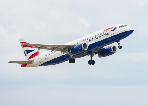 Самолет British Airways.