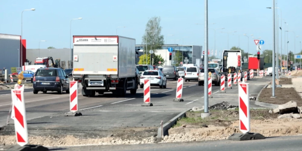 Ceļa remontdarbi. 