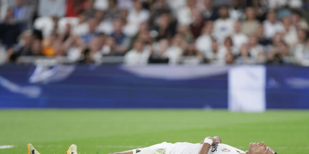 Kilians Mbapē spēlē pret "Alaves".