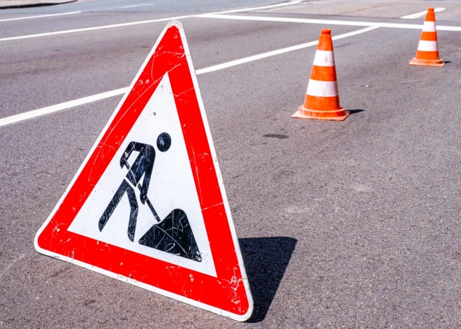 Autovadītājiem: visvairāk ierobežojumu starp Kangariem un Tīnūžiem, Ilūksti un Sventi un pie Zasas