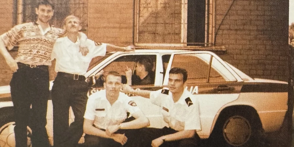 Rīgas pašvaldības policisti 1990. gadā.