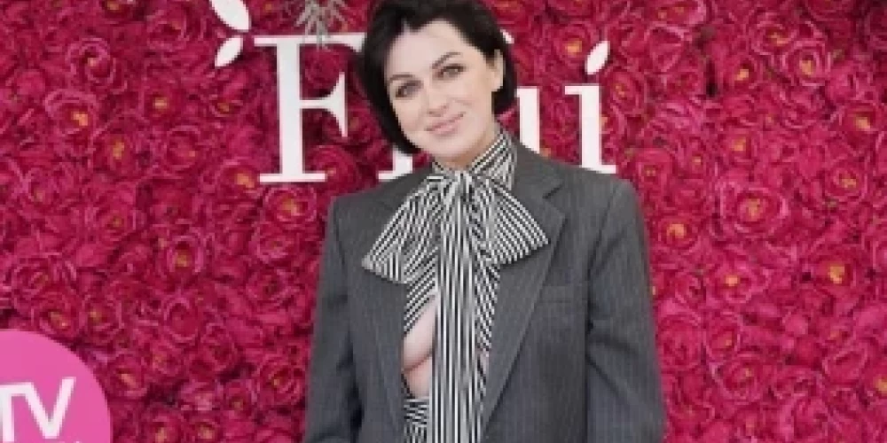 "Uzskatu, ka no kontroles attiecības ļoti cieš," saka Elīna Gluzunova.