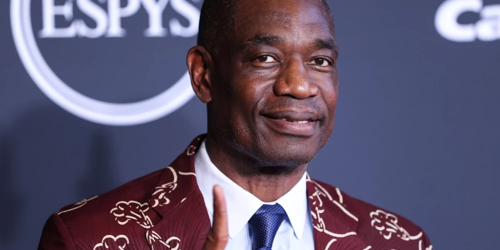 Dikembes Mutombo žestu pretinieki uzskatīja par nesportisku rīcību, bet fani mīlēja.