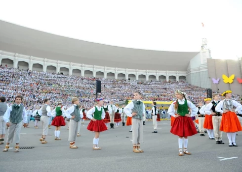 XI Latvijas Skolu jaunatnes dziesmu un deju svētku noslēguma koncerts "Manā dziesmā tu..."