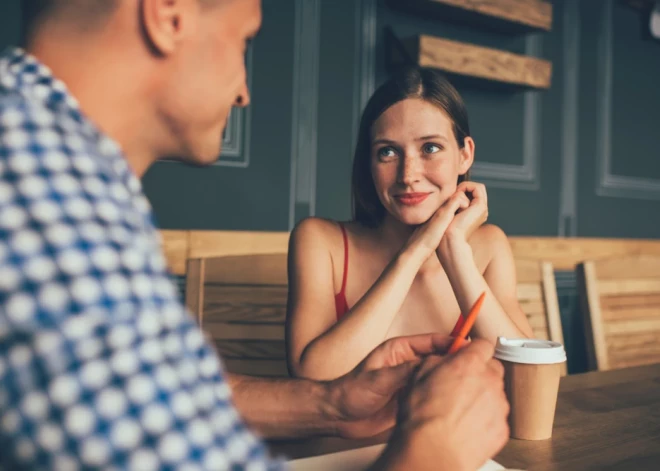 Mīlestība no pirmā acu skatiena - kas ir šis fenomens, un kas patiesībā notiek mūsu smadzenēs