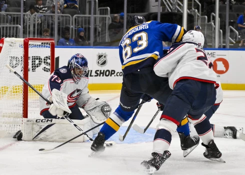 Džets Grīvss aizvadīja lielisku spēli "Blue Jackets" vārtos.