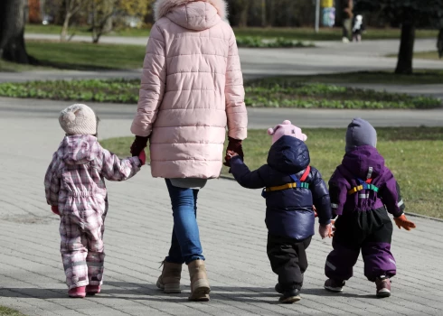 Uz piecām finālā iekļuvušajām pašvaldībām vērtēšanas komisija dosies vizītēs oktobra otrajā pusē, lai klātienē iepazītos ar pašvaldību darbu un tiktos gan ar pašvaldību pārstāvjiem, gan ar iedzīvotāju padomēm. 