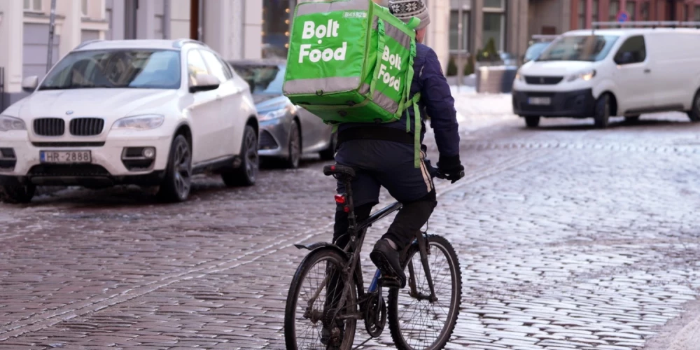 "Bolt Food" kurjers Vecrīgā.