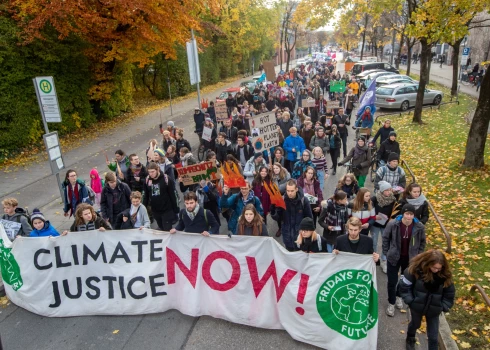 2019. gadā Minhenē klimata aktīvisti rīkoja protesta akciju, lai pievērstu uzmanību Amazones lietus mežu iznīcināšanai. 