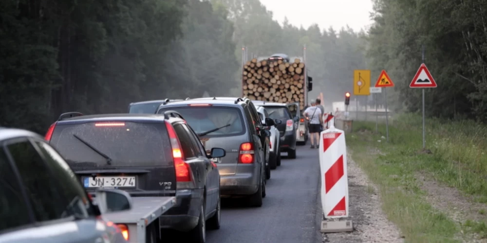 Ceļa remontdarbi. 