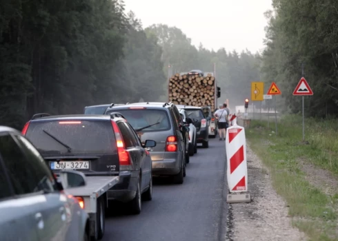 Ceļa remontdarbi. 