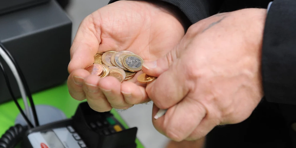 FM skaidro, ka likumprojekts vērsts uz darbaspēka konkurētspējas palielināšanu un darbaspēka nodokļu sloga samazinājumu darba ņēmējiem ar zemiem un vidējiem ienākumiem, kā arī vienkāršos IIN piemērošanu.