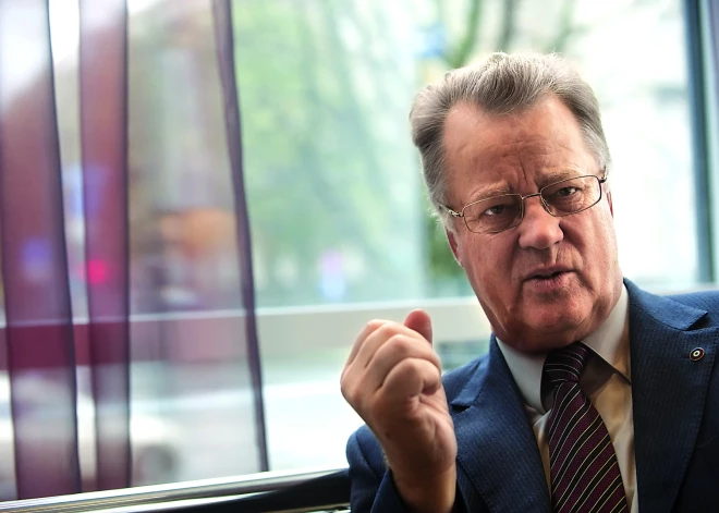 Guntis Ulmanis par ārlaulības attiecībām