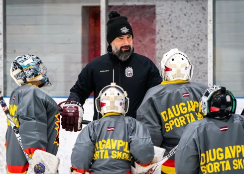 Edgars Masaļskis regulāri apmeklēs Daugavpili, kur sadarbībā ar Daugavpils Sporta Skolu un HK “Dinaburga” veiks vārtsargu individuālās apmācības