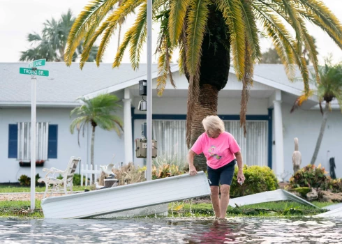 Floridā turpina plosīties viesuļvētra "Miltons".