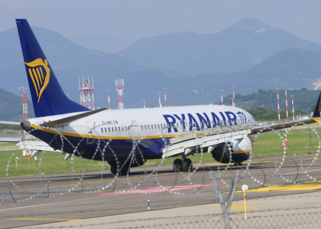 "Ryanair" pārtrauks darbību trīs Vācijas lidostās