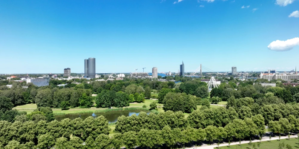 Uzvaras parks Rīgā.