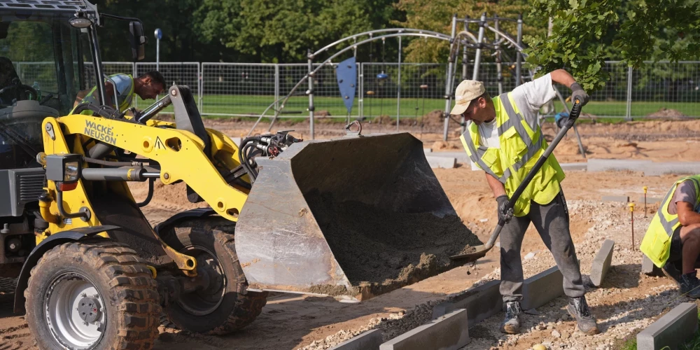 Работы в парке Узварас продолжаются.