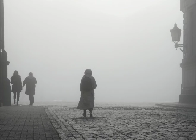 Latvijā miglas dēļ izsludināts dzeltenais brīdinājums