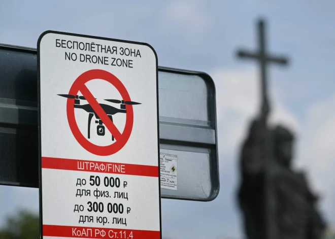 Bērniem māca slēpties no droniem jau tālajos Urālos: cerētais zibenskarš Ukrainā pārsviedies tūkstošiem kilometru attālumā Krievijas teritorijā