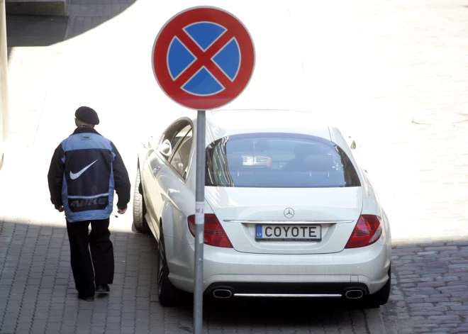 Rīdzinieku ievērībai! Artilērijas un Pērnavas ielas posmā ieviesīs satiksmes izmaiņas