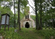 Pagalam aizaugusī Ēģiptes Evaņģēliskā luterāņu baznīca (netālu no Daugavpils un pavisam tuvu Lietuvas robežai).