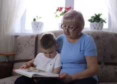 Skaistas emocijas var piedzīvot, arī nedodoties ceļojumā, jo patiesībā arī brauciens pie omītes varbūt kā tāds maz ceļojums, ar pastaigām, spēlēm un kopā būšanu.