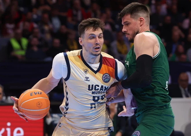 Rodions Kurucs uzvarā pār Saragosas klubu tiek pie "double-double"