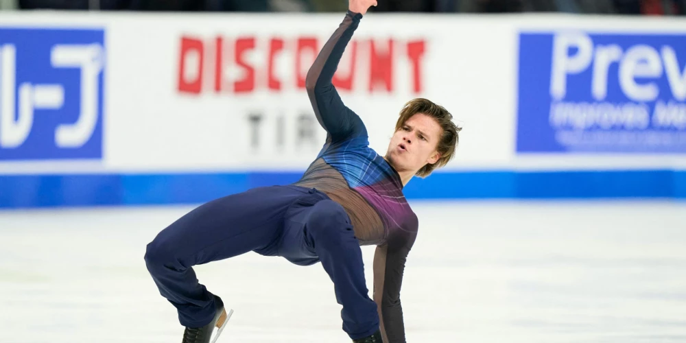 Deniss Vasiļjevs demonstrē lielisku sniegumu Teksasas pilsētā Alenā notiekošajās sacensībās.