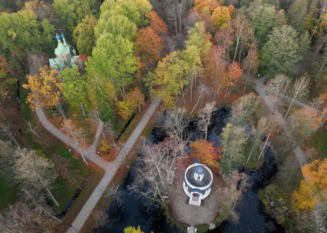 Кемерский парк – самый старый и самый большой по площади публичный сад в Латвии за пределами Риги.