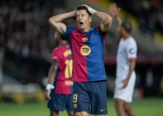 Sezonu lieliski sākušais Roberts Levandovskis ar 12 vārtu guvumiem 10 mačos palīdzējis "Barcelona" atrasties "La Liga" līderpozīcijā.