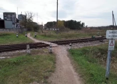 VIDEO: Jaunkalsnavā kāda 35 gadus veca sieviete pametusies zem vilciena sliedēm