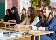 Šādos čatos bieži sastopami dažādi vecāku tipi. Kā sarunāties, lai komunikācija nekļūtu haotiska un apgrūtinoša?