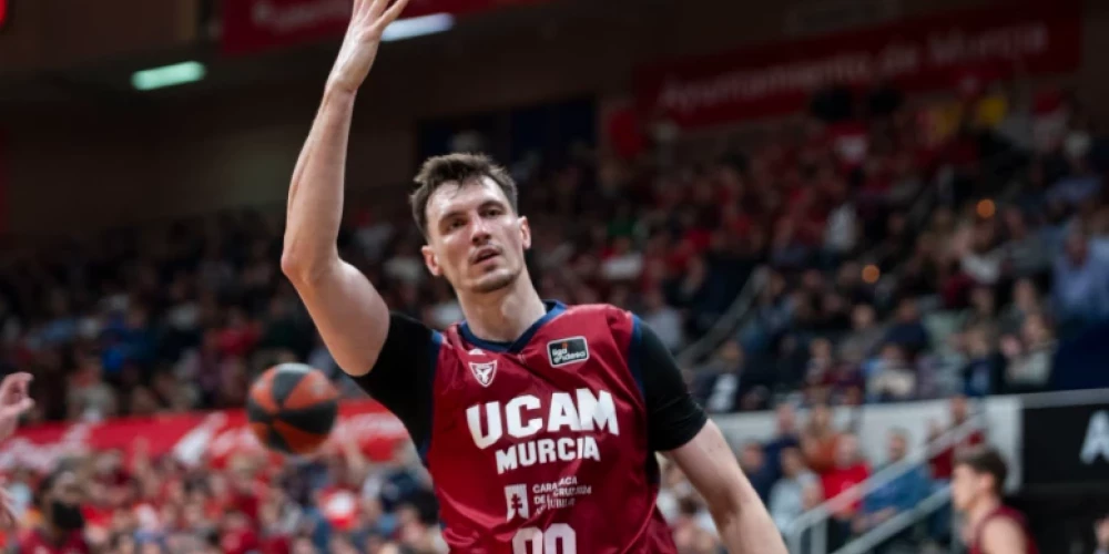 Rodions Kurucs guva desmit punktus Murcijas UCAM uzvarā (foto: UCAM Murcia / "X")