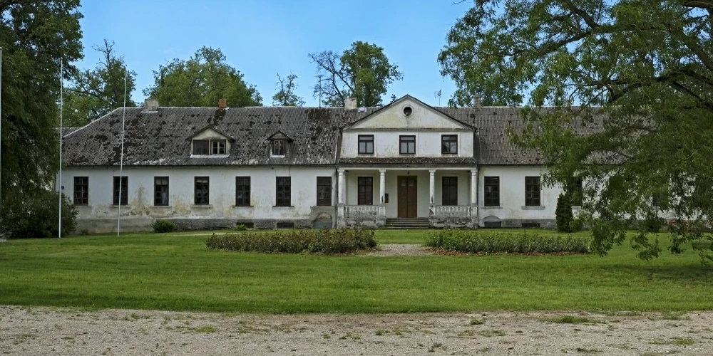 Blankenfeldes muiža tiek uzskatīta par Latvijas spoku galvaspilsētu.