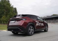 Ariya Evolve+ ir elektriski regulējama stūre un citas Nissan automašīnās reti sastopamas “ekstras”.