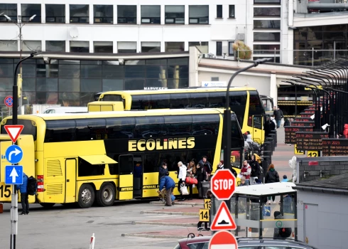 "Ecolines" autobusi Rīgas Starptautiskās autoostas teritorijā.