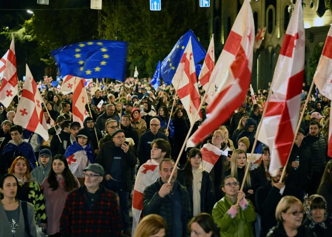 Klāt Gruzijas lielā izvēle. Kurss uz Eiropu vai iesoļot Krievijas ķetnās?