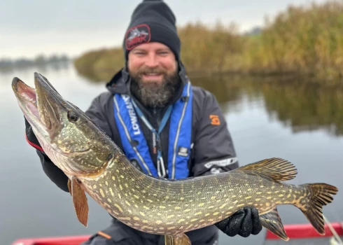 Lielāko līdaku šogad noķēra Matīss Lēnerts un tā bija 89 centimetrus gara. 