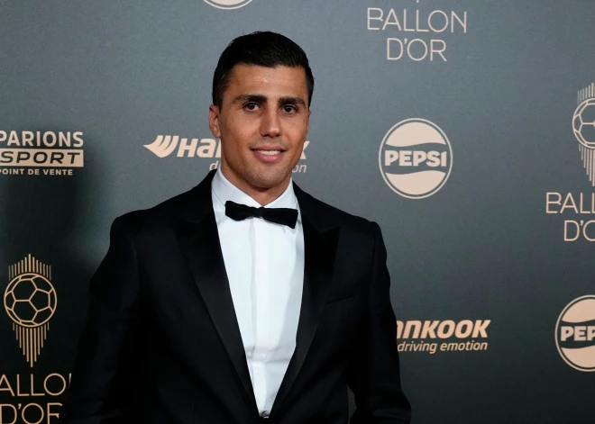 Par gada labāko pasaules futbolistu atzīst Rodri; dusmīgie Madrides "Real" pārstāvji "Ballon d’Or" ceremoniju boikotē