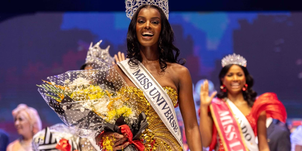 Čidimma Adešina dzimusi un visu līdzšinējo dzīvi aizvadījusi Dienvidāfrikā.